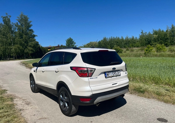 Ford Escape cena 52800 przebieg: 126000, rok produkcji 2017 z Knurów małe 781
